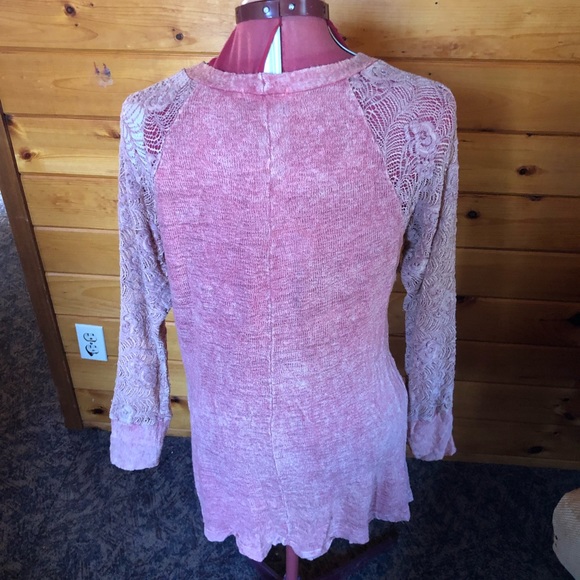 Gimmicks by BKE Shirt Made in USA - Picture 2 of 5